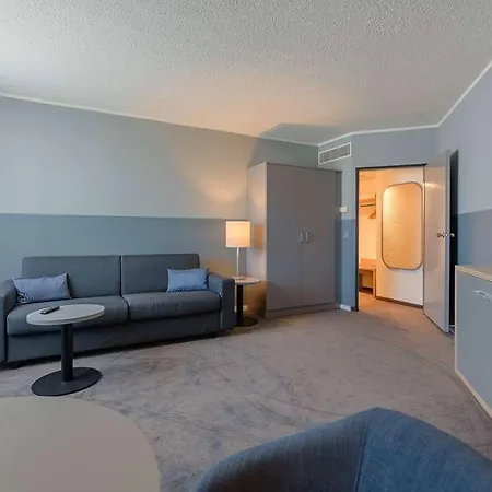 호텔 Vienna House Easy By Wyndham Frankfurt Airport 4*