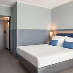 Hotel Vienna House Easy By Wyndham Frankfurt Airport 4*