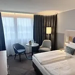 Vienna House Easy By Wyndham Frankfurt Airport Ξενοδοχείο 4*
