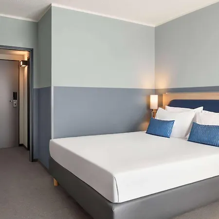 酒店 Vienna House Easy By Wyndham Frankfurt Airport 4*