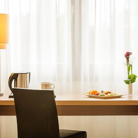 酒店 Vienna House Easy By Wyndham Frankfurt Airport 4*
