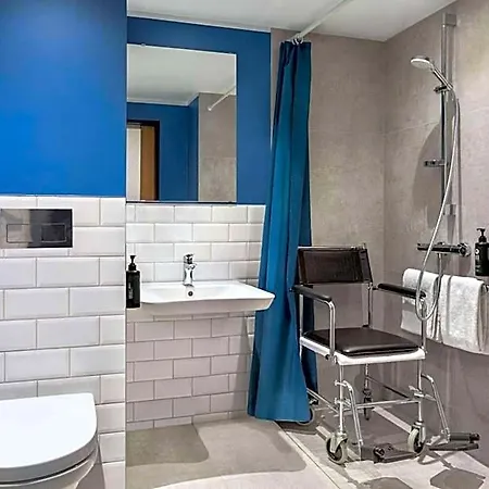 Sunday Frankfurt Airport Hotel 4*