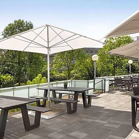 Sunday Frankfurt Airport 4*