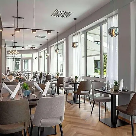 Sunday Frankfurt Airport Hotel 4*